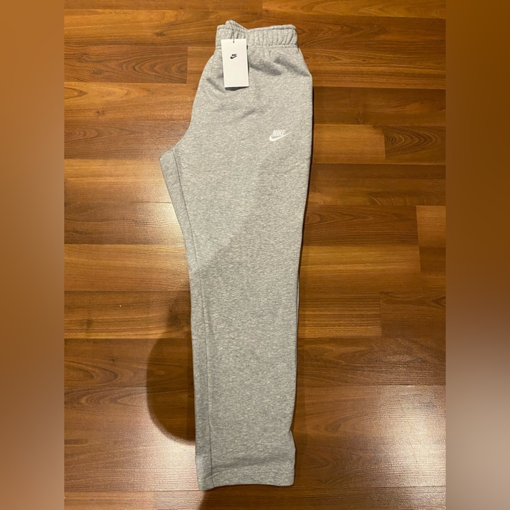 Grey nike jogging - Picture 1 of 3